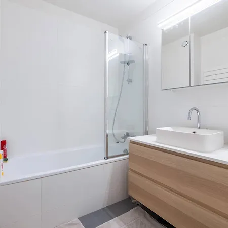 : 2 Avec Wifi Et Parking - Fr-1-821-35 *